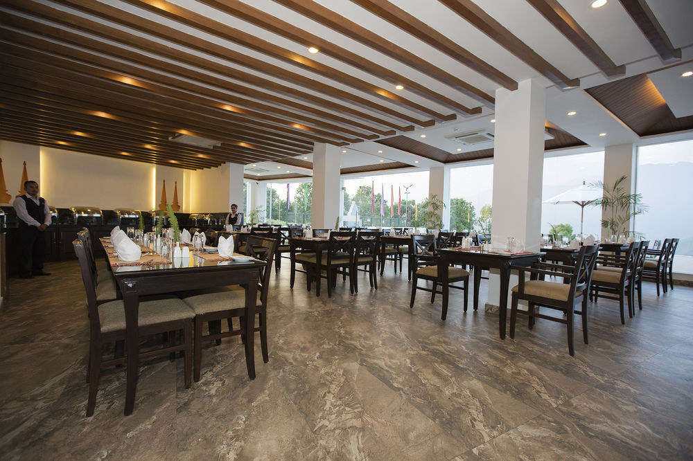 Himalayan Front Hotel By Kgh Group Pokhara Exteriör bild