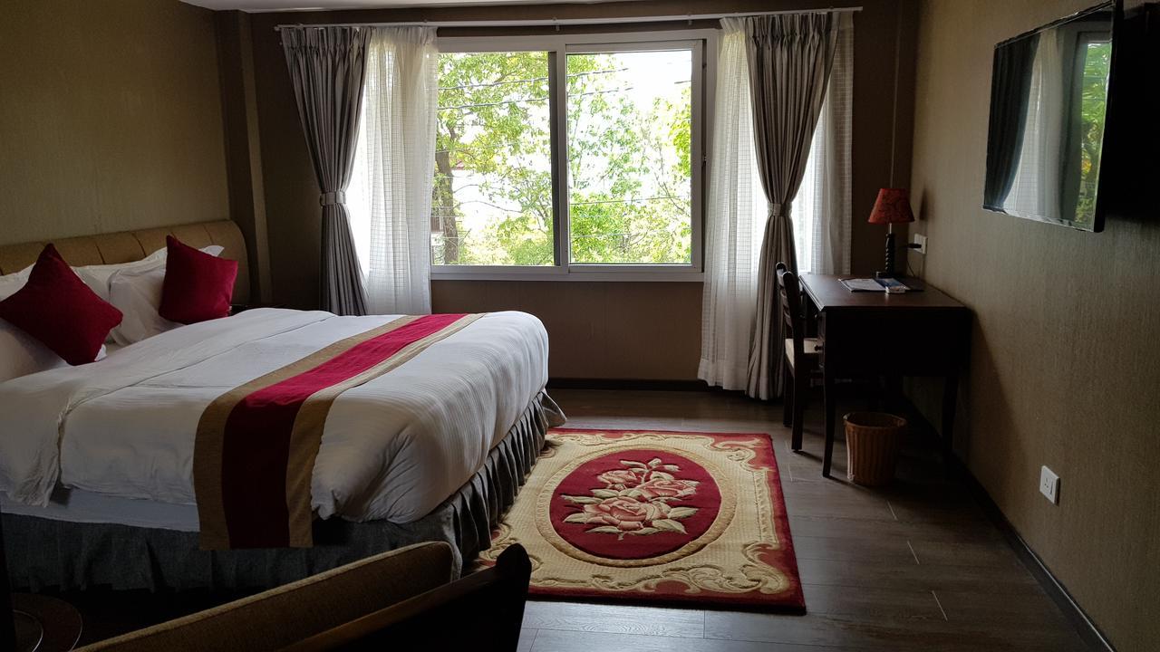 Himalayan Front Hotel By Kgh Group Pokhara Exteriör bild