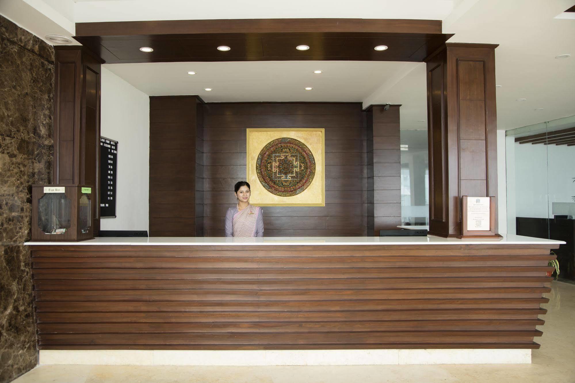 Himalayan Front Hotel By Kgh Group Pokhara Exteriör bild